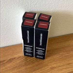 bareMinerals Mineralist Lipstick Hydra smoothing Awareness Shade red brown